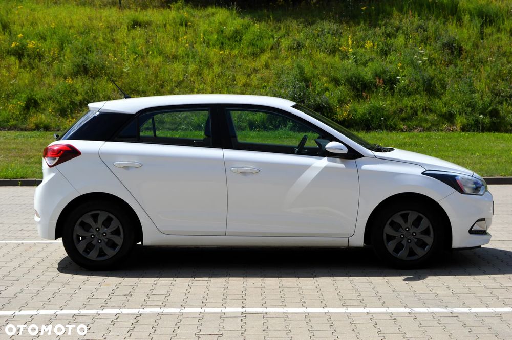 Hyundai i20 1.2 BlueDrive Classic + - 28