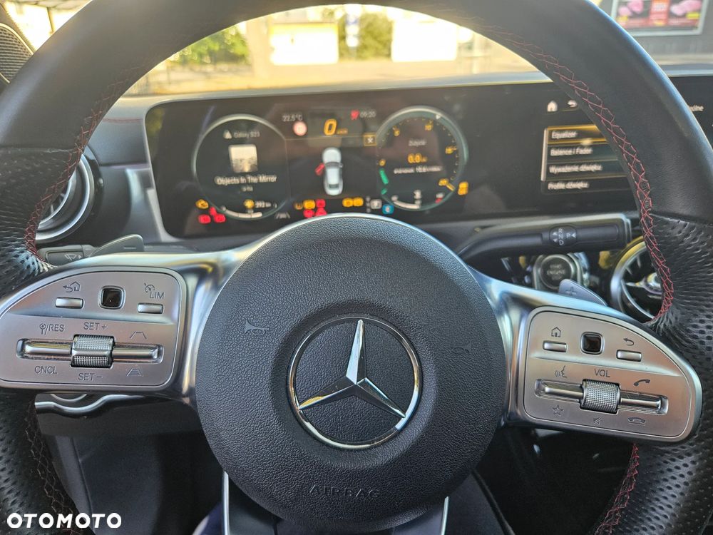 Mercedes-Benz CLA 220 AMG Line 7G-DCT - 11