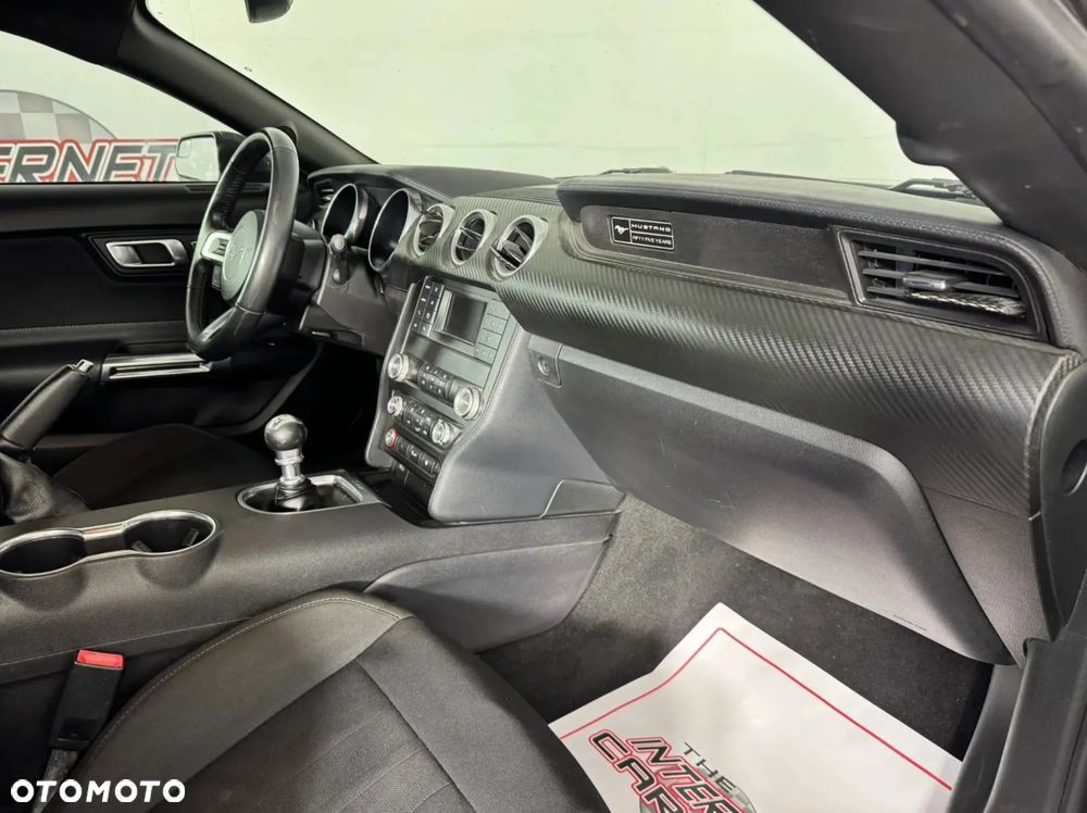 Ford Mustang 2.3 EcoBoost - 12