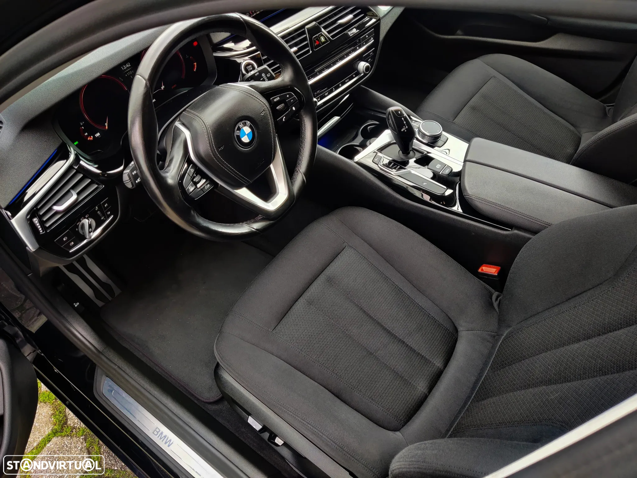 BMW 530 i Touring Aut. - 12