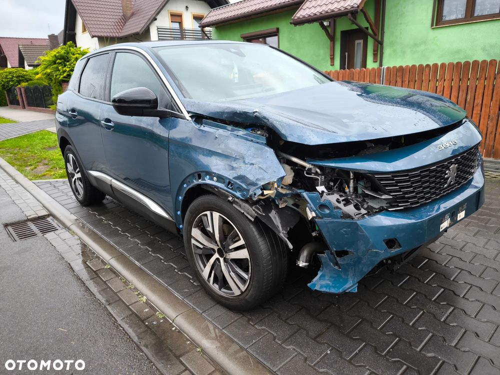 Peugeot 3008 1.2 PureTech GPF Allure S&S EAT8 - 4
