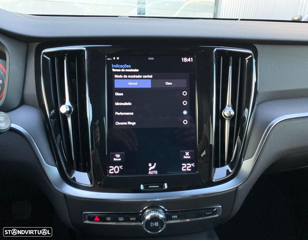 Volvo V60 2.0 D3 Momentum - 19