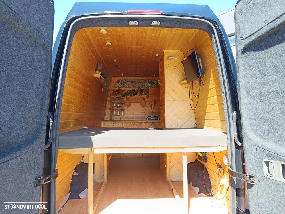 VW Crafter 35 2.0 TDi 136 Longo Tecto Alto BlueMotion - 11