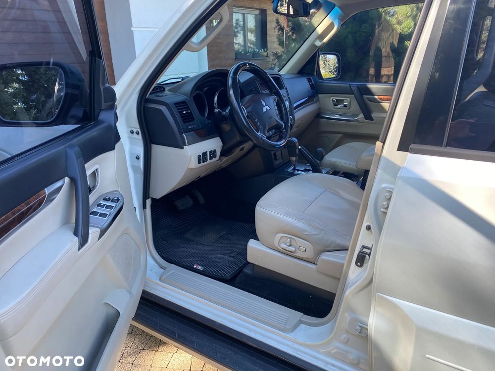 Mitsubishi Pajero 3.8 V6 Automatik Instyle - 2