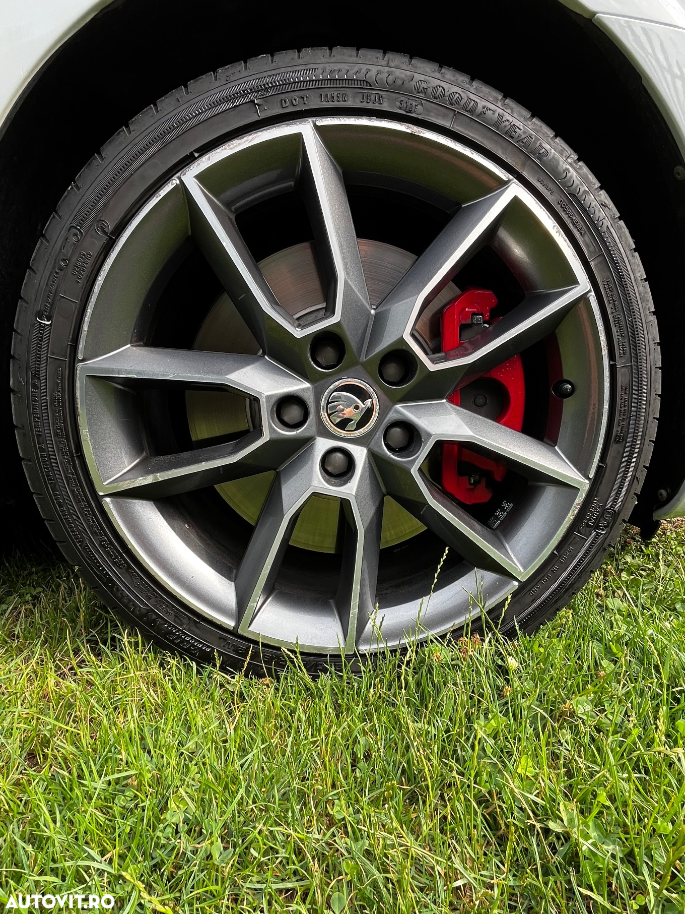 Skoda Octavia 2.0 TDI RS DSG - 8