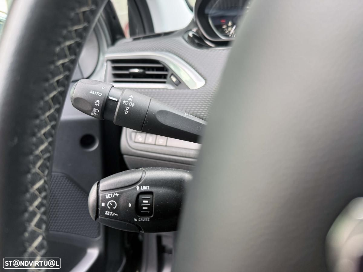 Peugeot 208 1.6 BlueHDi Allure - 40