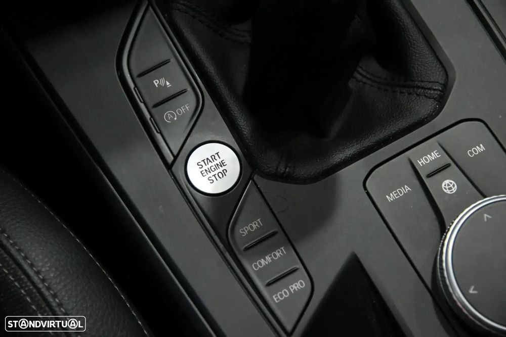 BMW 116 i Advantage — fotografia 7