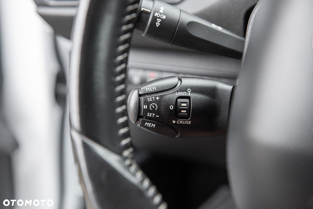 Peugeot 308 BlueHDi 150 Automatik Stop & Start Allure - 18