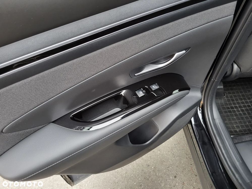 Hyundai Tucson 1.6 T-GDi HEV Platinum 2WD - 19