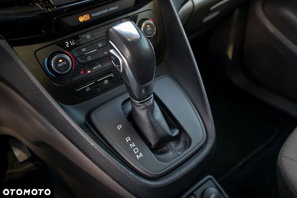 Ford Tourneo Connect Grand - 17
