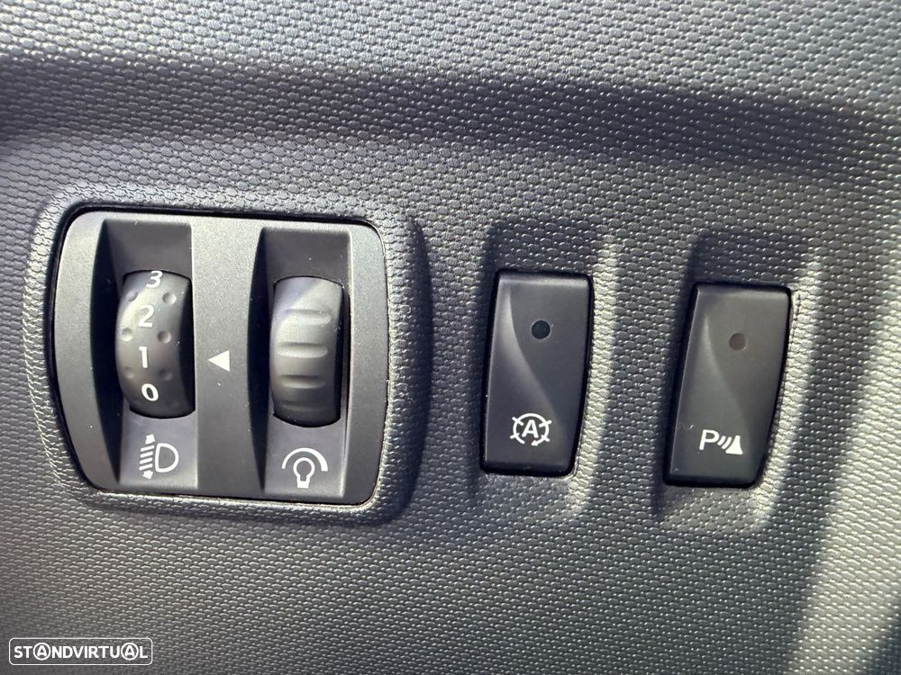 Renault Captur 0.9 TCE - 24