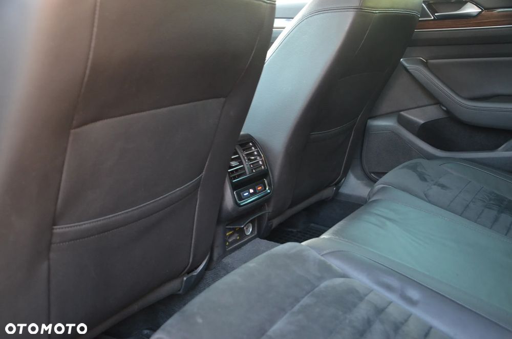 Volkswagen Passat 2.0 TDI (BlueMotion Technology) DSG Highline - 30