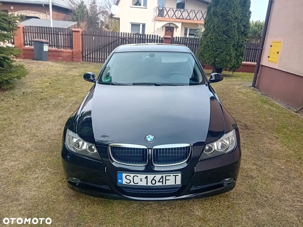 BMW Seria 3 318i Edition Exclusive - 1