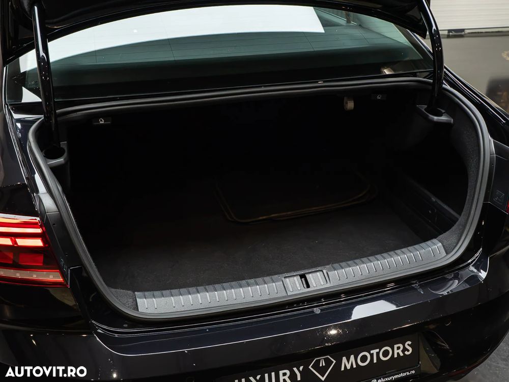 Volkswagen Passat 2.0 TDI DSG Comfortline - 21