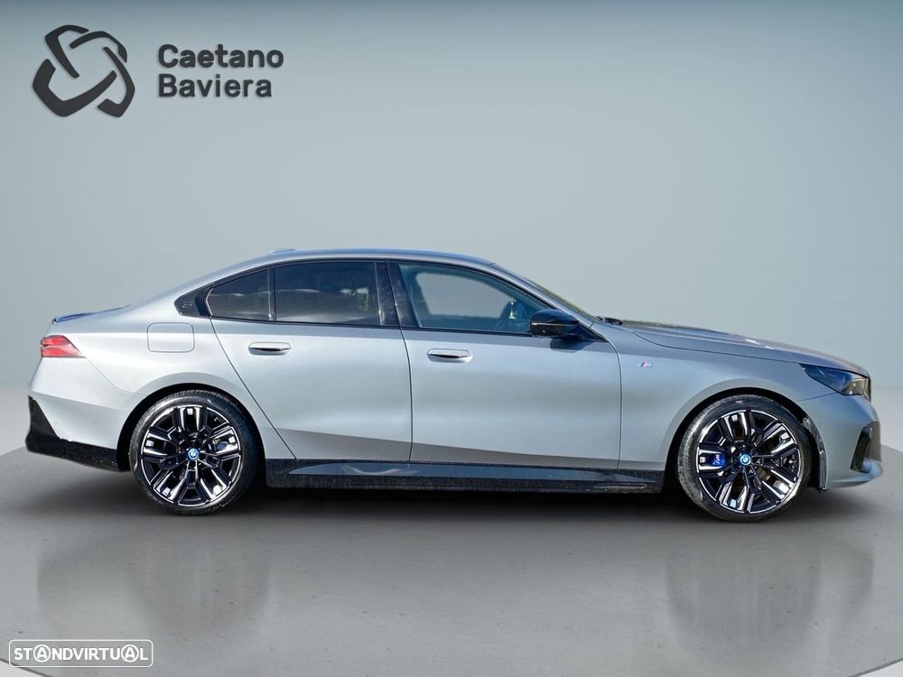 BMW i5 M60 xDrive Pack Desportivo M Pro - 30