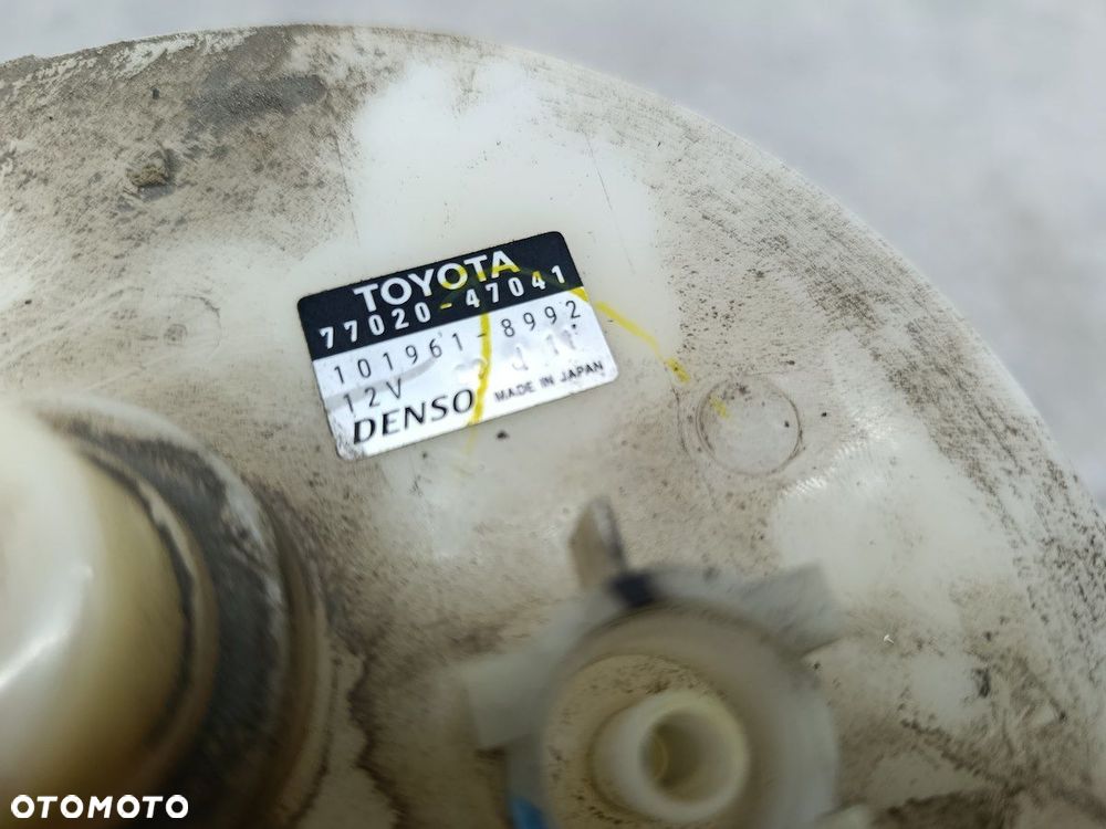 POMPA PALIWA TOYOTA PRIUS II 77020-47041  101961-8992  DENSO 1.5 16V - 4