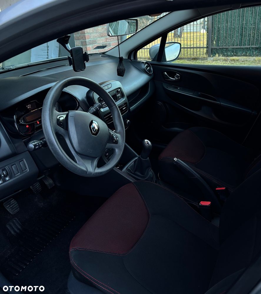 Renault Clio - 8