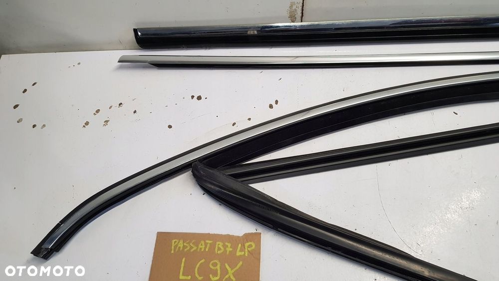 listwa drzwi lewy przód VW Passat B7 - 4