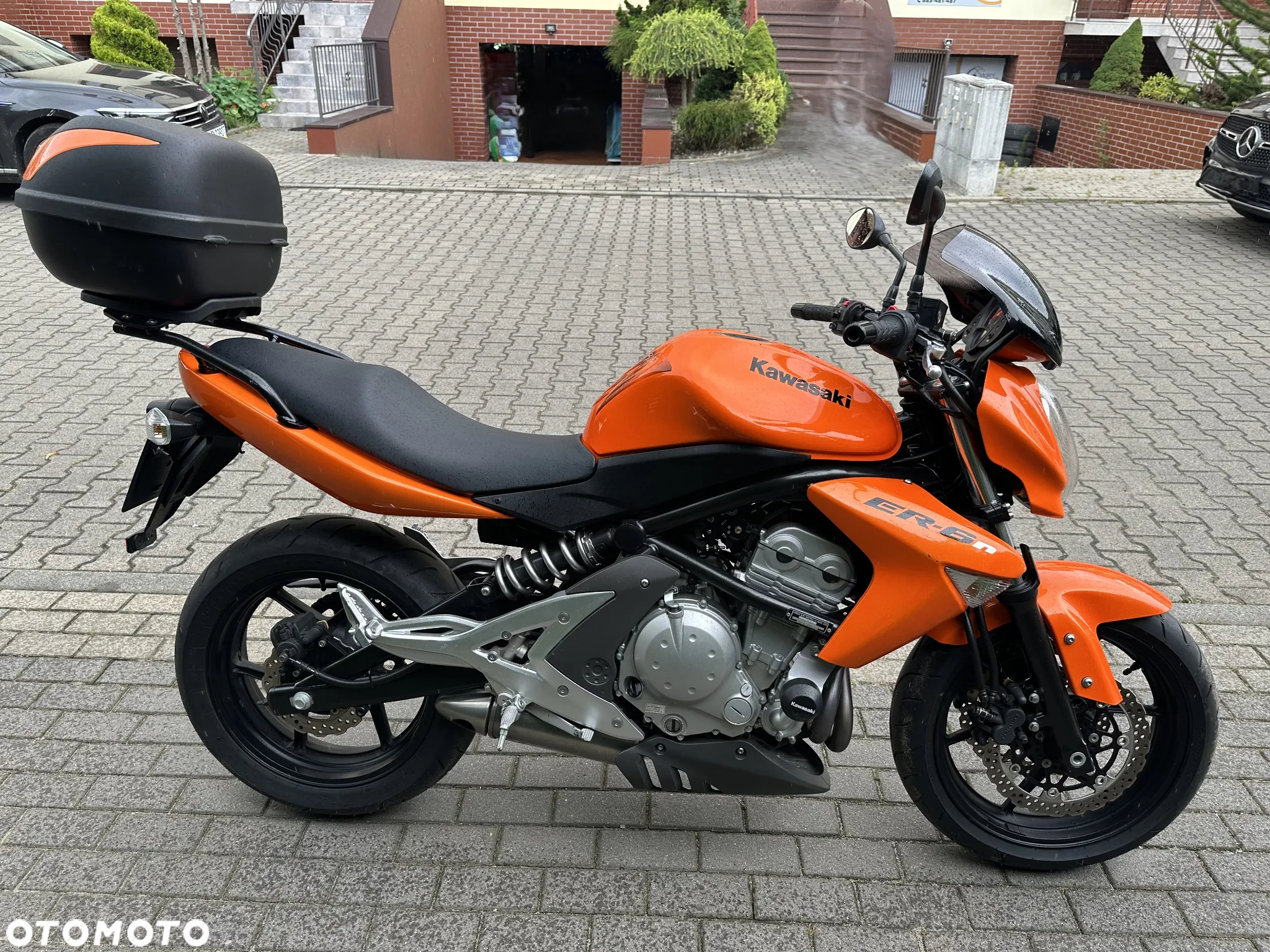 Kawasaki ER - 8