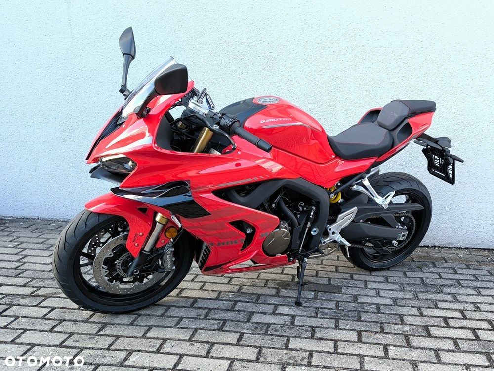 QJMOTOR SRK 800RR - 11