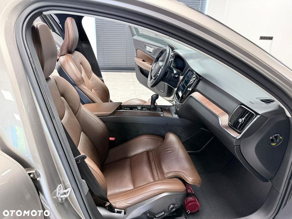 Volvo V60 D3 Inscription - 38