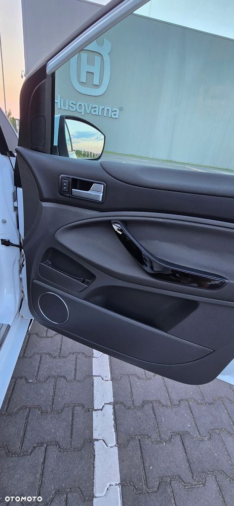 Ford Kuga 2.0 TDCi Individual - 25