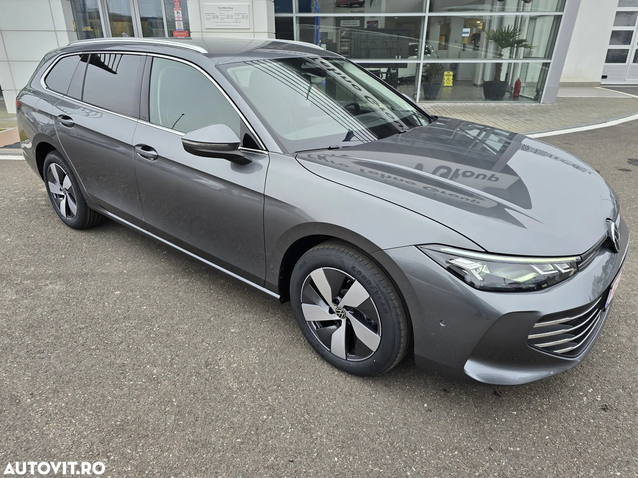 Volkswagen Passat Variant 2.0 TDI SCR DSG Business - 8