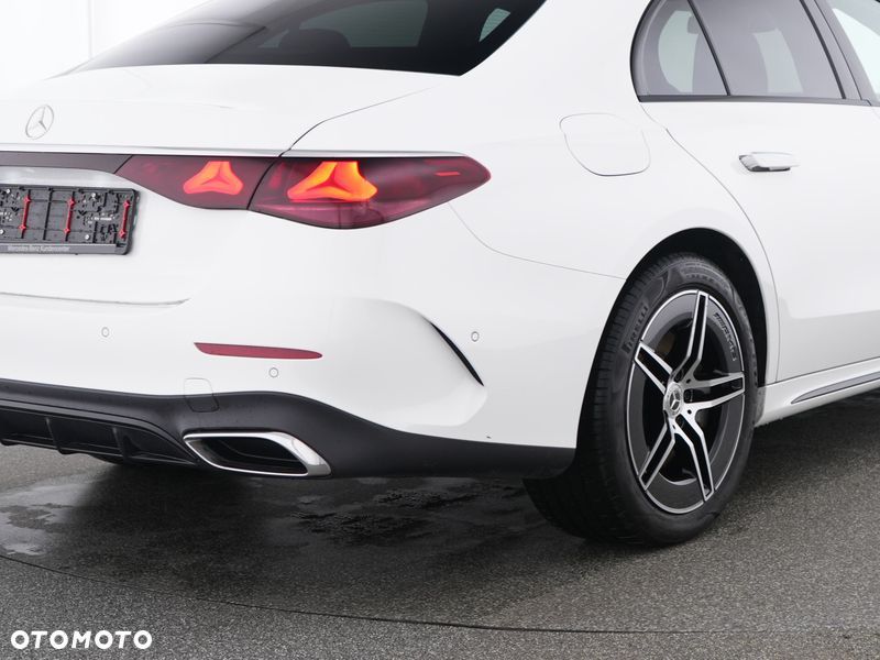 Mercedes-Benz Klasa E 300e 4Matic 9G-TRONIC Edition AMG Line - 2