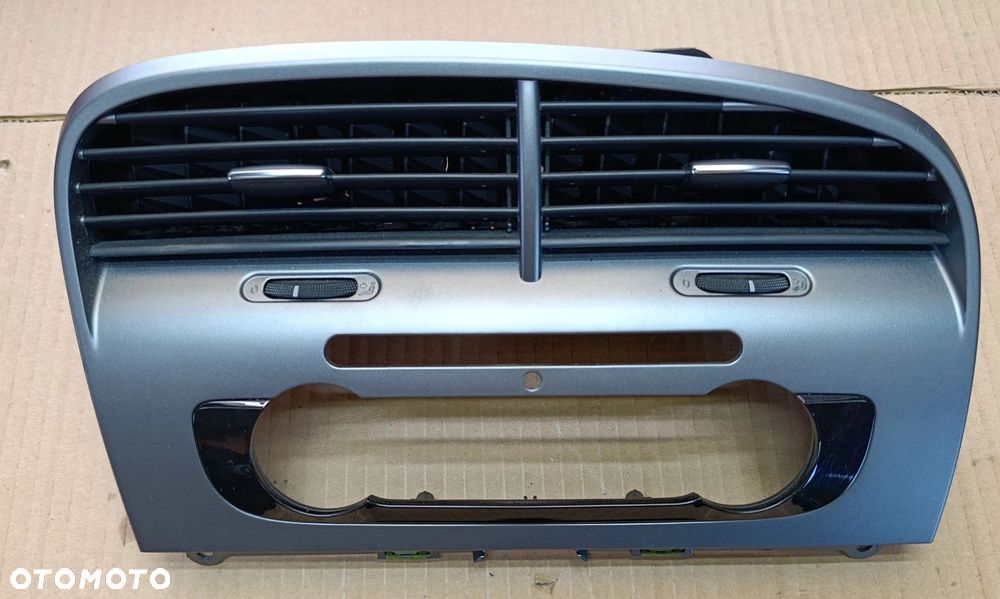 Altea ramka panelu nawiewu kratki nawiewu środkowe lift Altea XL lift Seat