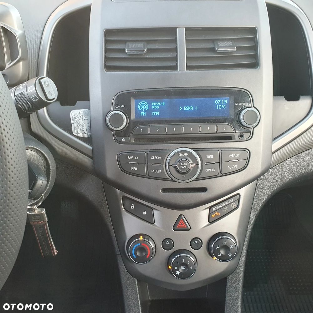 Chevrolet Aveo 1.4 16V LS Design+ - 20