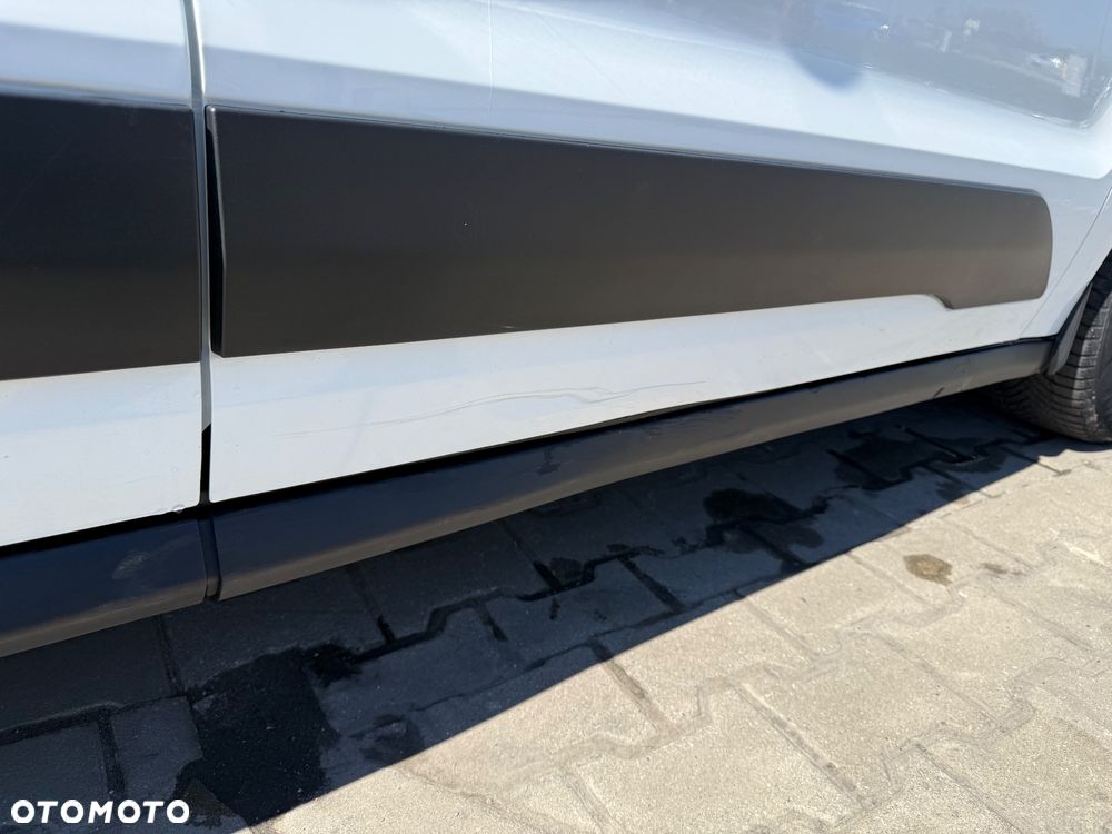 Ford Transit Connect - 17