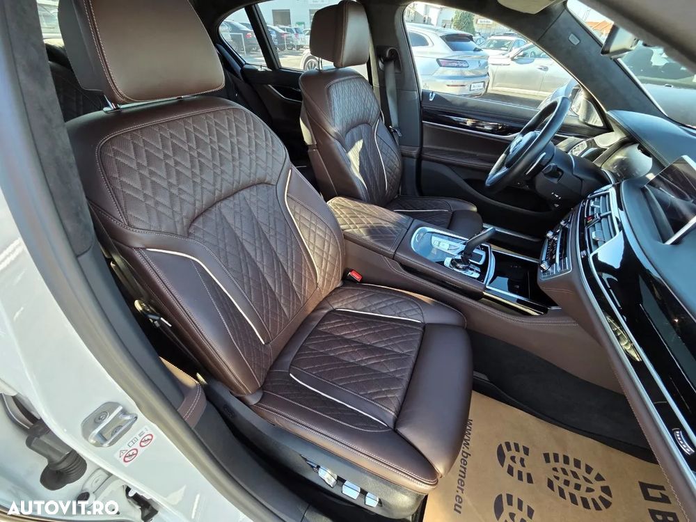 BMW Seria 7 750i xDrive - 19