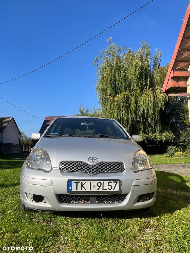 Toyota Yaris 2004 photo 2