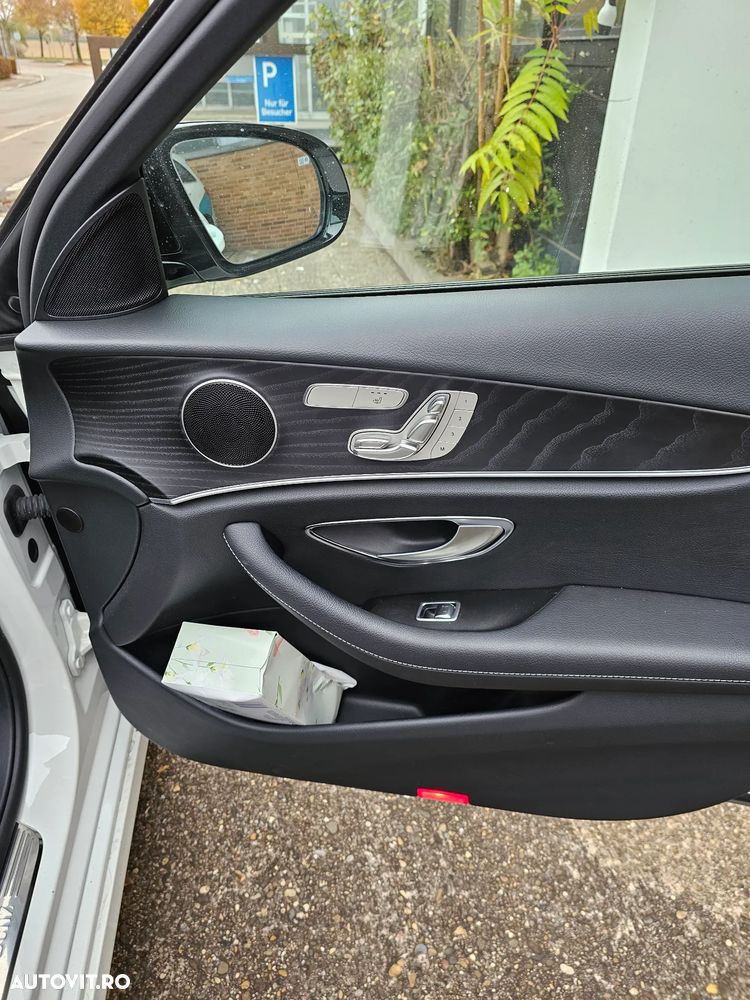 Mercedes-Benz E - 8