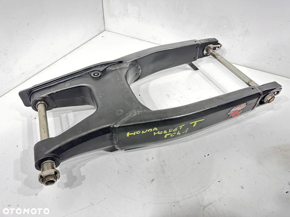 Wahacz tył Honda Hornet PC41 - 2