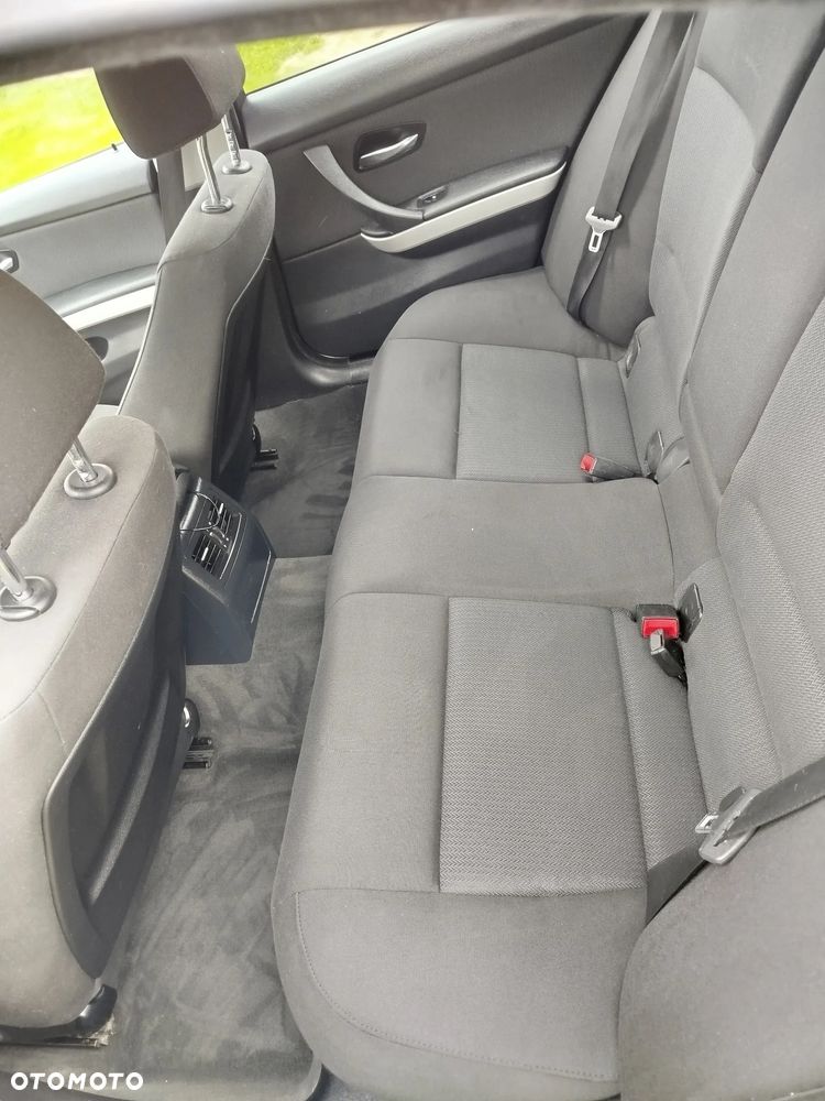 BMW Seria 3 320d - 8