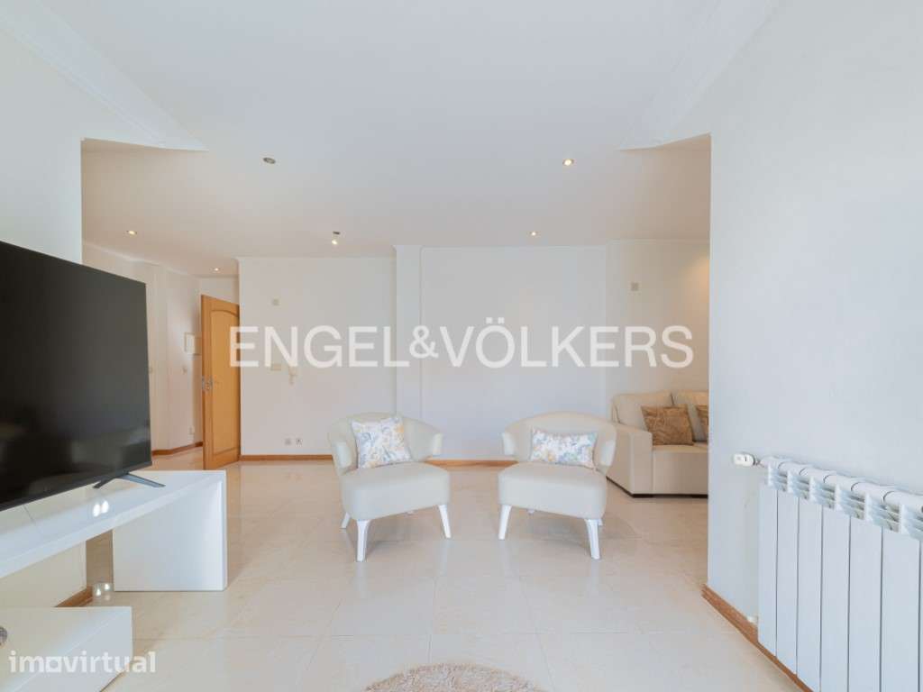 T4 Duplex com garagem em Odivelas - Grande imagem: 3/46