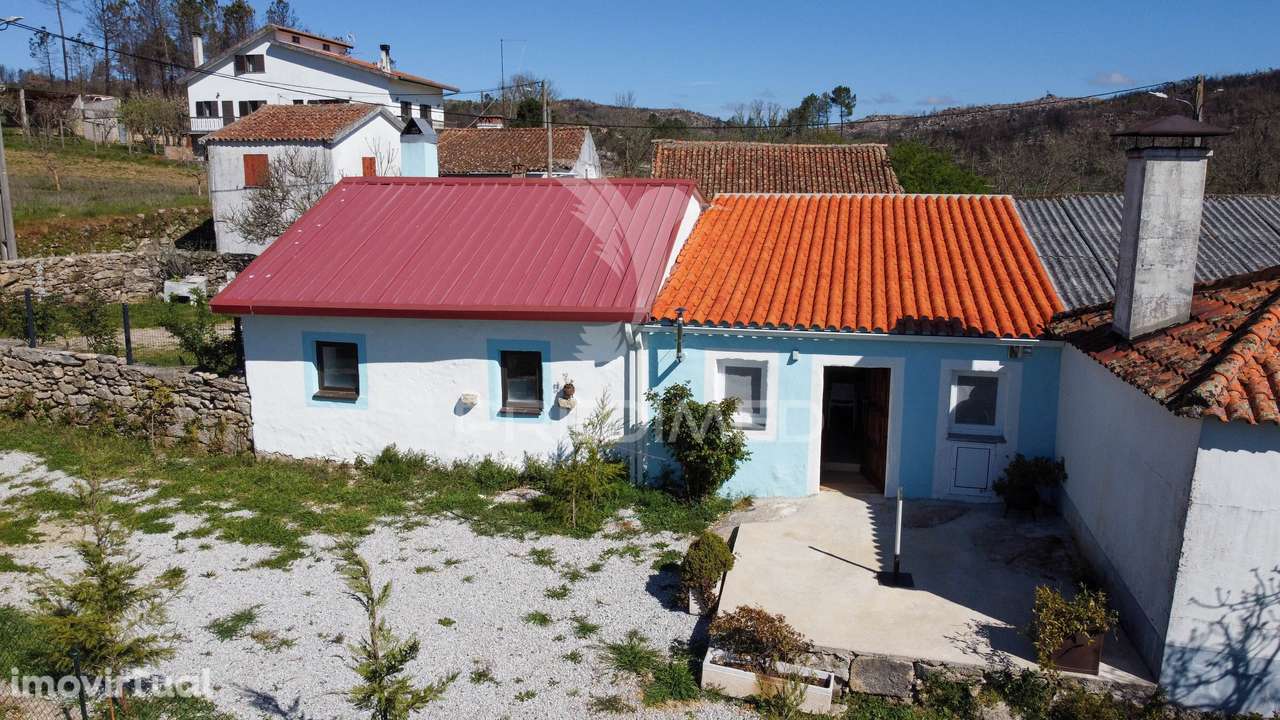 Casas em rio de moinhos - Grande imagem: 4/19