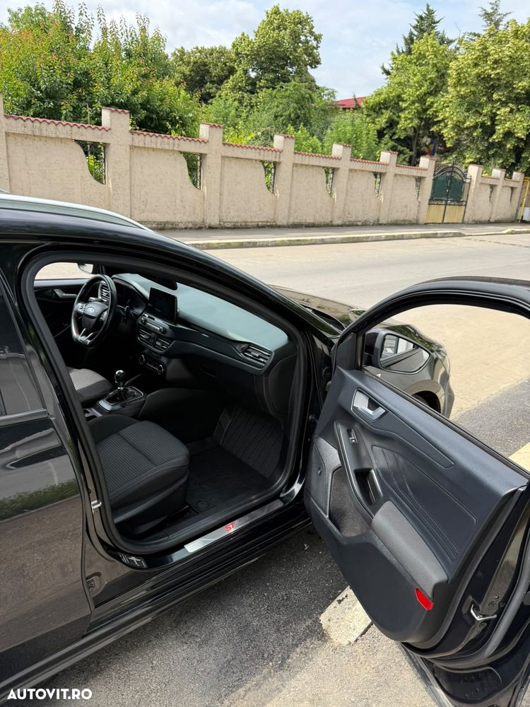 FORD Focus 2020 — imagine 4