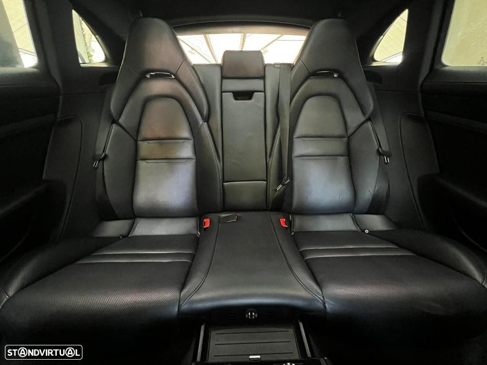 Porsche Panamera Sport Turismo 4 E-Hybrid Platinum Edition PDLS - 22
