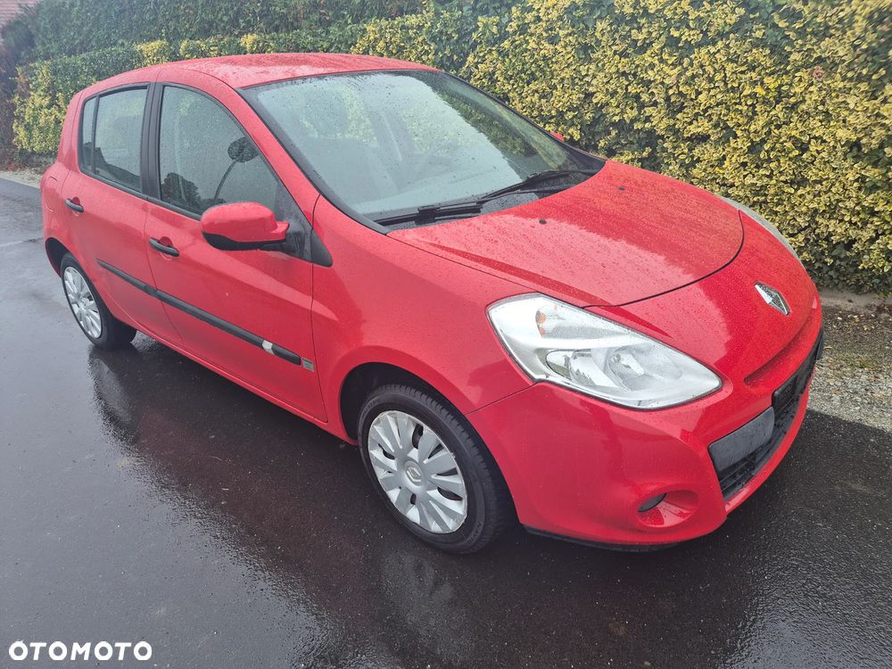 Renault Clio 1.2 16V Campus - 1