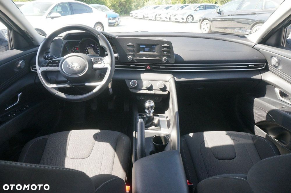 Hyundai Elantra 1.6 Modern - 10