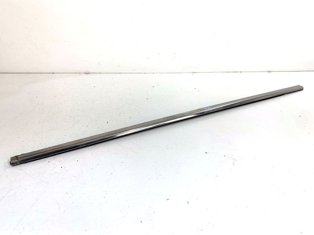 LISTWA ZGARNIAJĄCA PRZÓD PRAWY  HONDA ACCORD VII (CL, CN) 2003 - 2012 2.0 (CL7) 114 kW [155 KM] - 1