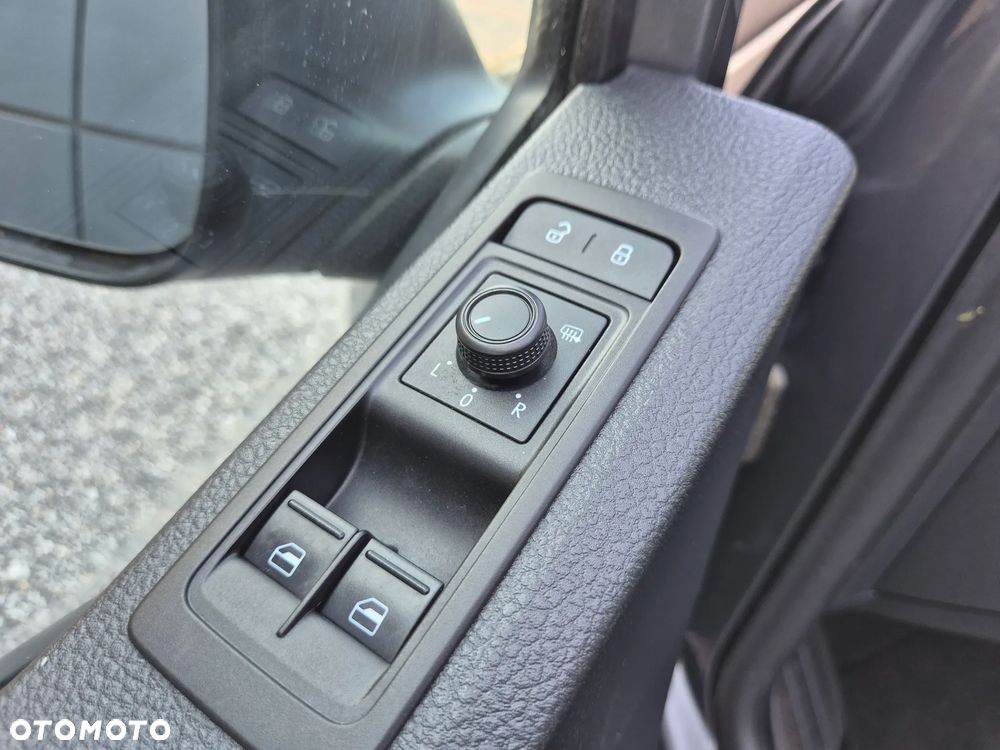 Volkswagen Multivan 2.0 TDI L1 Comfortline DSG - 35