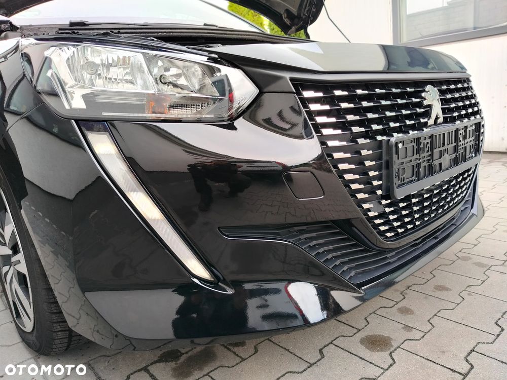 Peugeot 208 - 17