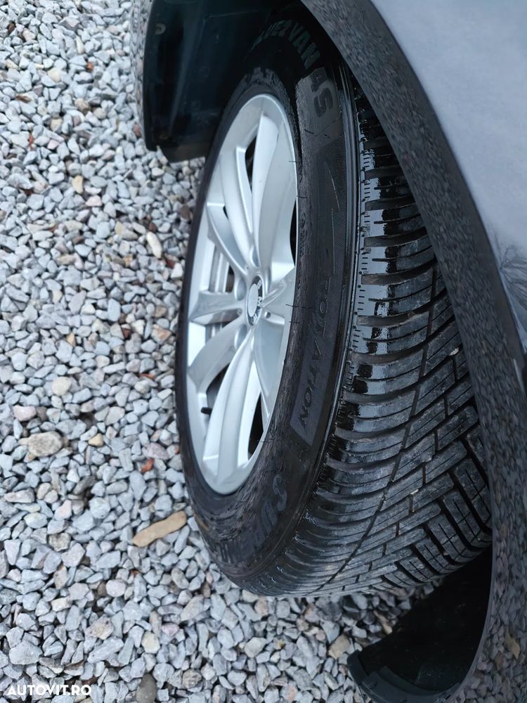 BMW Seria 5 520d Aut. Luxury Line - 14