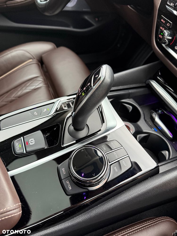 BMW Seria 5 540d xDrive - 31