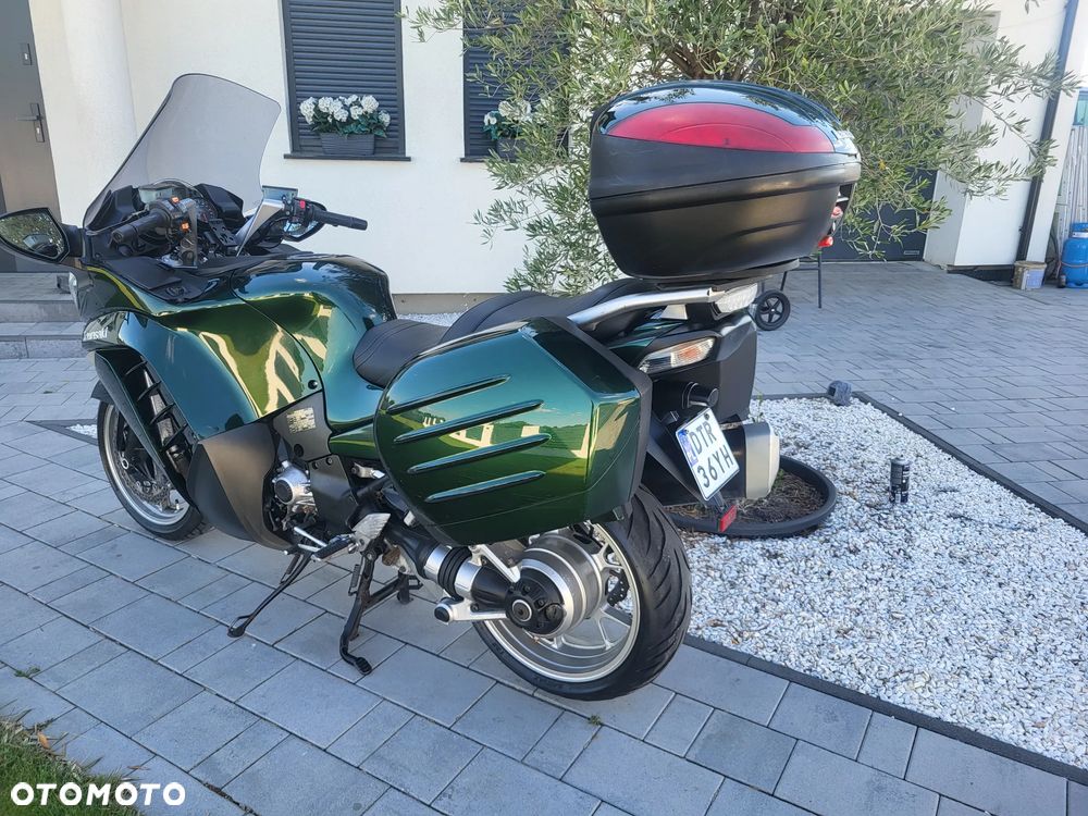 Kawasaki GTR - 12