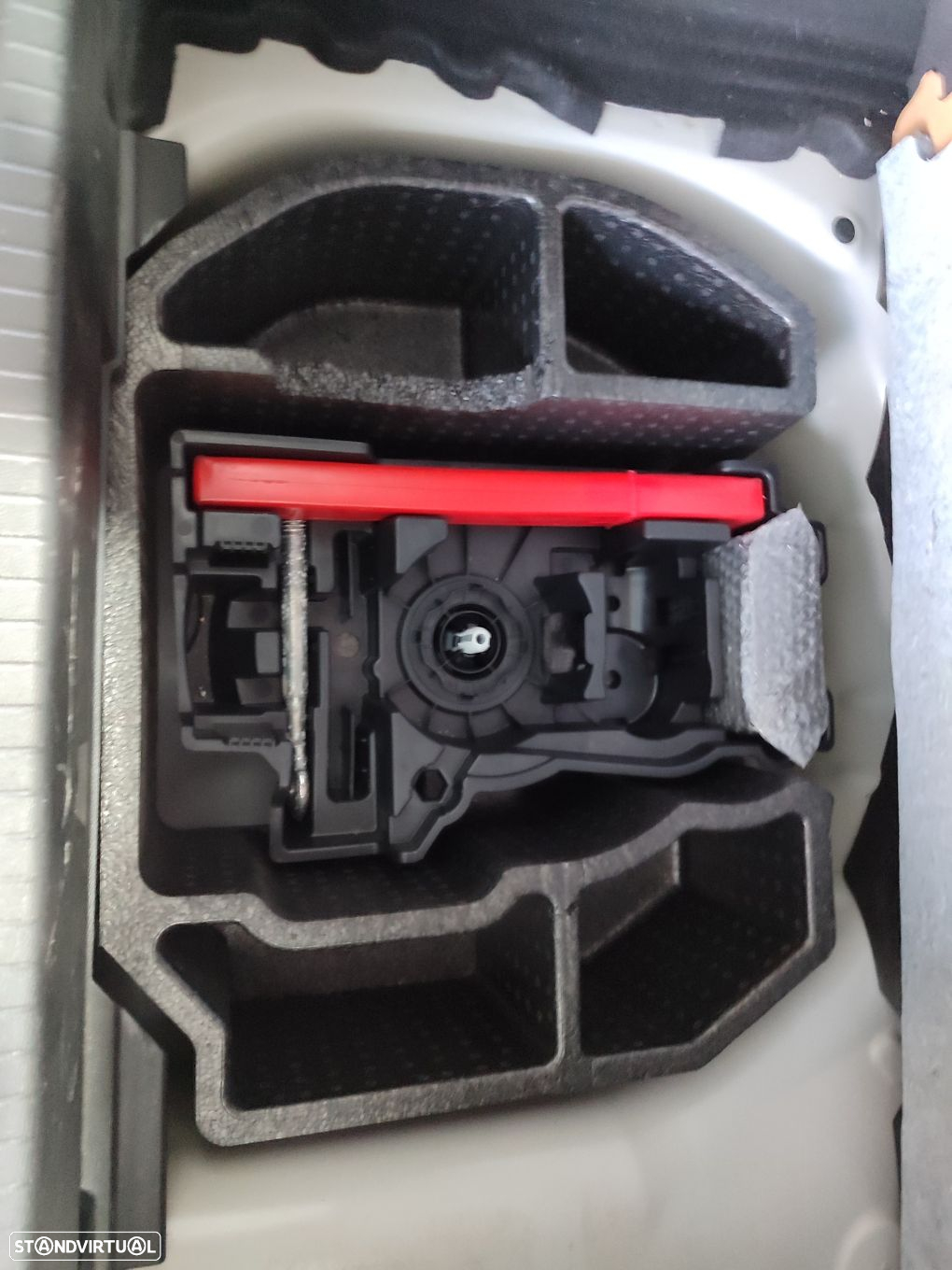 Peugeot 208 1.2 PureTech Active Pack - 37