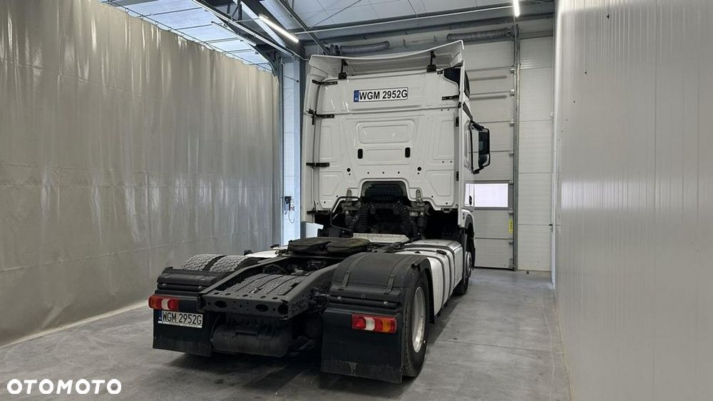 Mercedes-Benz Actros - 5